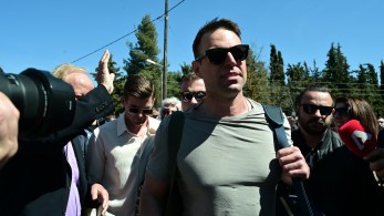 Ο Κασσελάκης κοκορεύεται για τη δεκαπενθήμερη θητεία του: Ναι, έκανα και αγγαρεία στον στρατό!