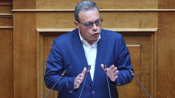 Φάμελλος: αναμασάει το θέμα φορολόγησης των υπερκερδών σε καύσιμα και ρεύμα