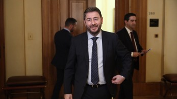 «Αδιάβαστος» ο Ανδρουλάκης στην Οικονομία