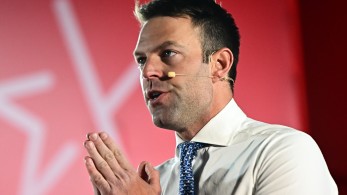 Κασσελάκης: υπέρμετρα αλαζονικός, προβλέπει νίκη ΣΥΡΙΖΑ στις ευρωεκλογές και επιτίθεται χυδαία στον Μητσοτάκη