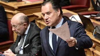 Άδωνις ξιφουλκεί κατά Πολάκη: Δεν ντρέπεται να λέει τους γιατρούς λαθρέμπορους;