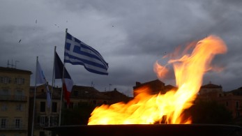 Γιάννης Αντετοκούνμπο-Αντιγόνη Ντρισμπιώτη: αυτοί που θα κρατήσουν ψηλά τη γαλανόλευκη