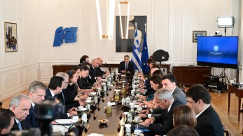 Συνεδριάζει το Υπουργικό Συμβούλιο: στην ατζέντα οικονομία και καθημερινότητα