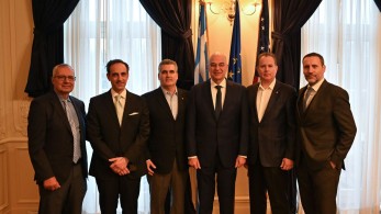 Τις «προκλήσεις ασφαλείας» συζήτησε με ομογενείς στη Βοστώνη ο Νίκος Δένδιας