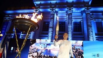 Ο Πειραιάς υποδέχθηκε την Ολυμπιακή Φλόγα