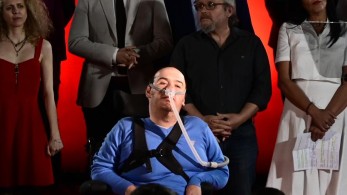 ΣΥΡΙΖΑ: ποιος είναι ο Κώστας Σιδηρόπουλος που αντικαθιστά τον  Παπανώτα