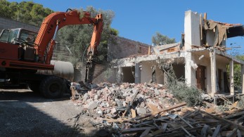 Μύκονος: κατεδαφίσεις αυθαίρετων κατασκευών σε 13 επιχειρήσεις