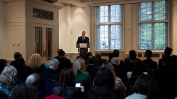 Θεοδωρικάκος από Λονδίνο για ευρωεκλογές: Ισχυρό μήνυμα συνοχής του ελληνισμού