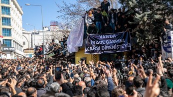 Νέα ήττα Ερντογάν: στον υποψήφιο του φιλοκουρδικού κόμματος ο δήμος της πόλης Βαν Νέα ήττα Ερντογάν: στον υποψήφιο του φιλοκουρδικού κόμματος ο δήμος της πόλης Βαν