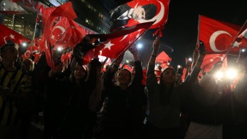 Χαρακίρι Δημοκρατίας στην Άγκυρα: το CHP στο «μάτι του κυκλώνα» – Διεθνής ανησυχία και πολιτική αναταραχή Χαρακίρι Δημοκρατίας στην Άγκυρα: το CHP στο «μάτι του κυκλώνα» – Διεθνής ανησυχία και πολιτική αναταραχή
