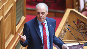 Ελληνική Λύση: ηχηρή παραίτηση στελέχους με κεραυνούς κατά Βελόπουλου