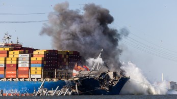 ΗΠΑ: Φορτηγίδα έπεσε πάνω σε γέφυρα στο Τέξας - Συναγερμός για πετρελαιοκηλίδα