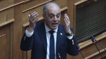 Ο καλαμοκαβαλάρης Βελόπουλος ζητεί πρόωρες εκλογές