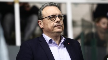 Προαναγγέλλει... πισωγύρισμα ο Φάμελλος
