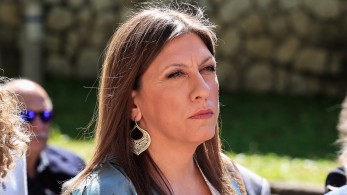 «Πόρτα» στον Κασσελάκη από Κωνσταντοπούλου: Δεν συζητάμε με αυτούς που παραβίασαν τη λαϊκή ετυμηγορία