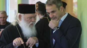 «Πληρωμένη απάντηση» Ιερώνυμου στους επικριτές της «συμφιλίωσης» με Μητσοτάκη ενόψει Πάσχα