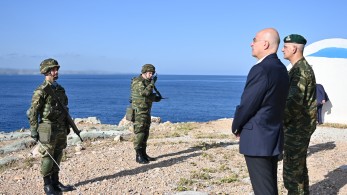 Δένδιας: Το παράδειγμα των εθνοφυλάκων, οδηγός μας