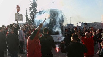 Ολυμπιακός: αποθεωτική υποδοχή των θριαμβευτών στο «Ελευθέριος Βενιζέλος»