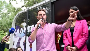 Ο Κασσελάκης ευχήθηκε στη μαμά του για την Ημέρα της Μητέρας, αλλά εκείνη δεν τον αναγνώρισε