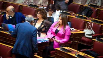 Ζωή Κωνσταντοπούλου: επέστρεψε... δριμύτερη ως διακοψίας!