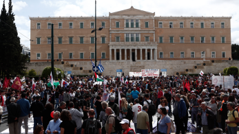 Εργατική Πρωτομαγιά: συγκεντρώσεις της ΑΔΕΔΥ και του ΠΑΜΕ στο κέντρο της Αθήνας