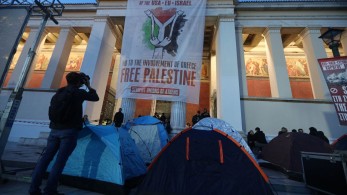 Προπύλαια: ξεκινά η ολονυκτία των φοιτητών για την Παλαιστίνη