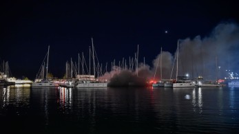 Φωτιά σε πάρκινγκ σκαφών στη Βάρης-Κορωπίου