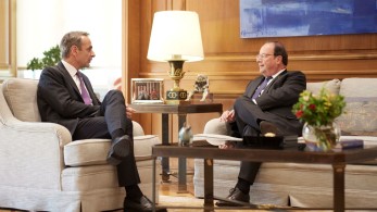 Το τετ α τετ του Μητσοτάκη με τον Φρανσουά Ολάντ