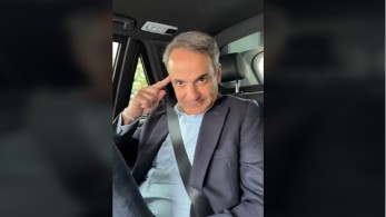 Μητσοτάκης στο TikTok για πρόκριση Ολυμπιακού και Παναθηναϊκού: Γατάκια, εγώ γκαντέμης;