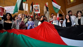 Παλαιστίνιοι φοιτητές λιθοβόλησαν αυτοκίνητα Ευρωπαίων διπλωματών στη Δυτική Όχθη