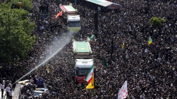 Ιράν: εκατομμύρια άνθρωποι στην κηδεία του Ραϊσί στην Τεχεράνη - Αύριο η ταφή