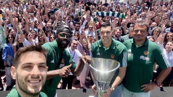 Το τρόπαιο της Ευρωλίγκας στα γραφεία του ΟΠΑΠ – Ο Σλούκας έδωσε το σύνθημα για τους πανηγυρισμούς