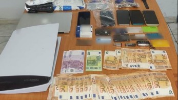 «Ξεσκεπάστηκε» συμμορία που διέπραττε διαδικτυακές απάτες - Πάνω από 150.000 ευρώ η «λεία» της