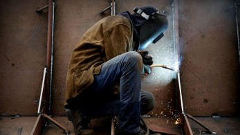 Σημαντική αύξηση 48% στις αποδοχές εργαζομένων από υπερωρίες και υπερεργασία