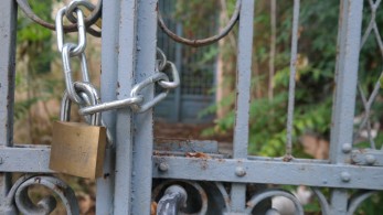 ΑΑΔΕ: λουκέτο 48 ωρών σε γνωστό καφέ-εστιατόριο της Βάρκιζας