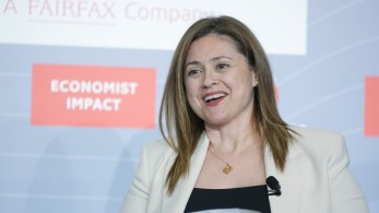 Ζέφη Δημαδάμα: Παρεμβαίνουμε για να εξαλείψουμε τη βία κατά των γυναικών