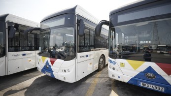 Στην κυκλοφορία το σύνολο των νέων ηλεκτρικών λεωφορείων στις αστικές συγκοινωνίες της Αθήνας και της Θεσσαλονίκης