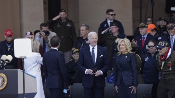 Απόβαση στη Νορμανδία: παγκόσμιοι ηγέτες και βετεράνοι τιμούν την 80ή επέτειο - Live