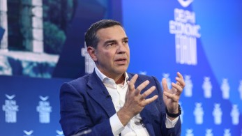 Αλέξης Τσίπρας: με φόρα για νέο κόμμα