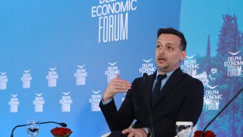 Με αρχηγικές φιλοδοξίες ο Δούκας στη Διεθνή Διάσκεψη για την Ειρήνη και τη Βιώσιμη Ανάπτυξη