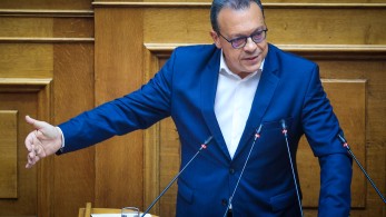 Σε σύγχυση ο Φάμελλος για τις προτάσεις ΣΥΡΙΖΑ για ακρίβεια και φορολογικό