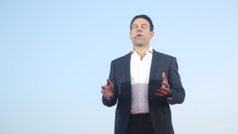 «Πόθεν έσχες» αυτό το θράσος; «Πόθεν έσχες» αυτό το θράσος;