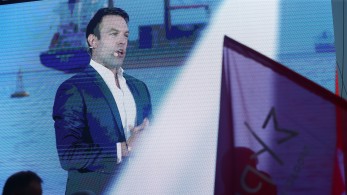 Πού τα πουλάς αυτά, βρε Στέφανε: εμπαιγμός σε… ζωντανή σύνδεση