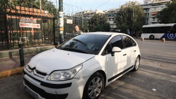 Στην ανακρίτρια ο ποινικολόγος - Θα ομολογήσει τον ξυλοδαρμό της συζύγου του