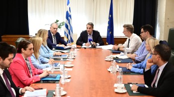 Κυριάκος Μητσοτάκης: Παρατείνονται για ακόμη έξι μήνες τα μέτρα για την ακρίβεια