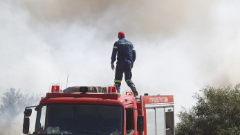Τέσσερις φωτιές στην Εύβοια από κεραυνούς