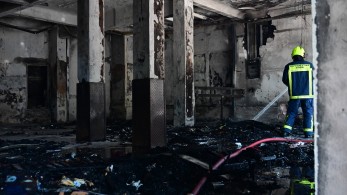 Φωτιά σε εγκαταλελειμμένο κτήριο στην οδό Ευελπίδων