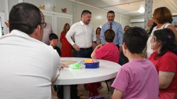 Στη Σαλαμίνα ο Νίκος Χαρδαλιάς: εγκαινίασε το έργο της ψηφιακής ανάδειξης του νησιού