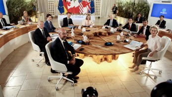 Ελβετία: η σύνοδος κορυφής τάσσεται υπέρ της Ουκρανίας αλλά θέλει και τη συμμετοχή της Ρωσίας