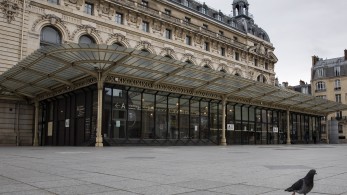 Γαλλία: συνελήφθη ακτιβίστρια για την επίθεση σε πίνακα του Μονέ στο μουσείο Ορσέ